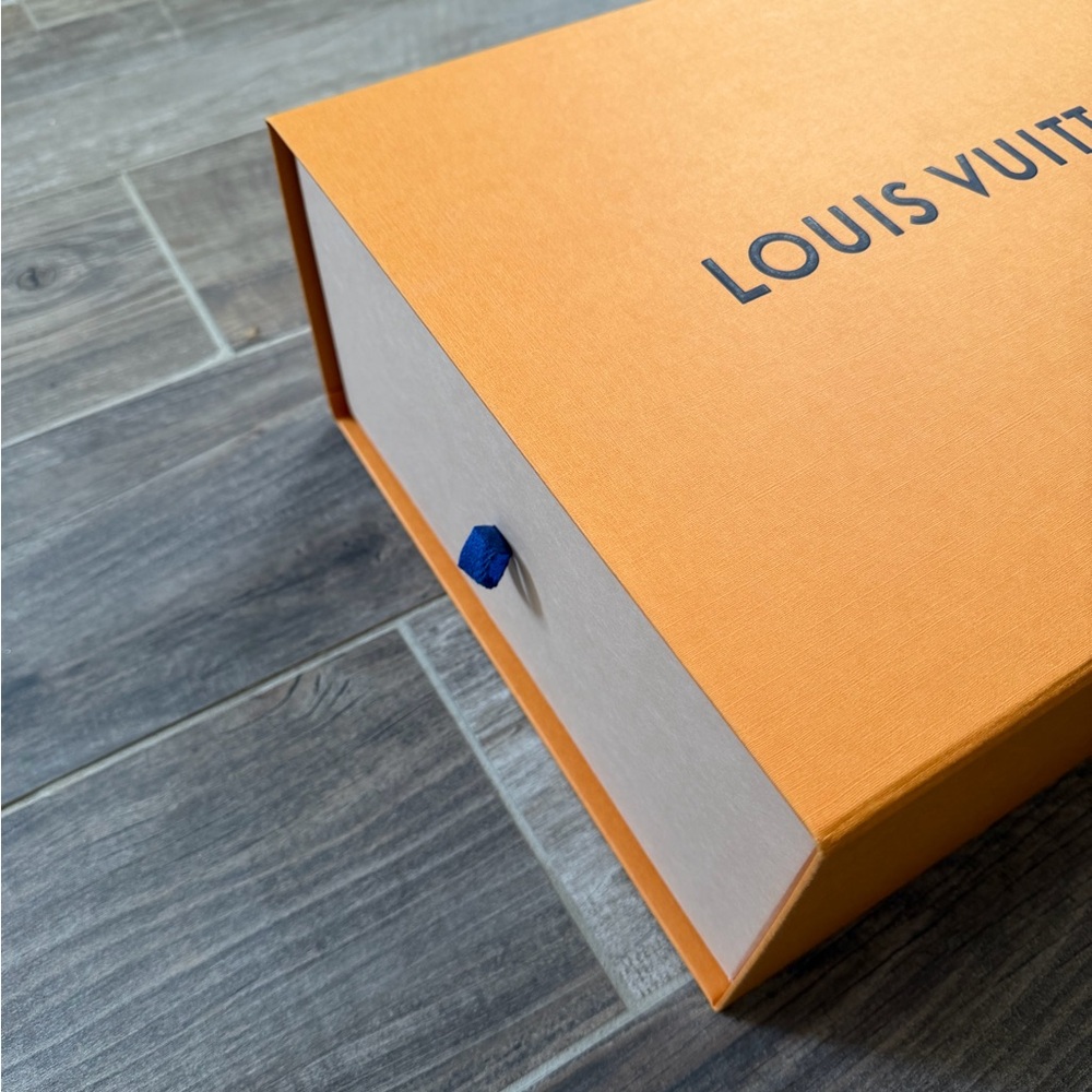 LOUIS VUITTON STORAGE BOX - Picture 5 of 6